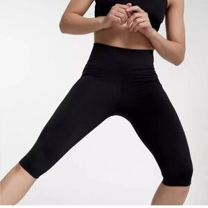 Calia Powermove Knee Crop Leggings Sz Small - NWT